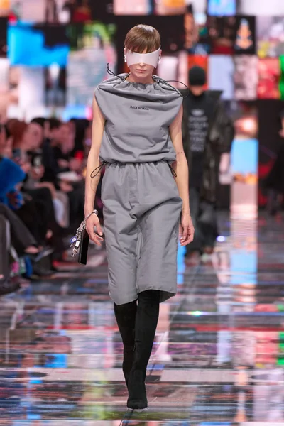 Look 46